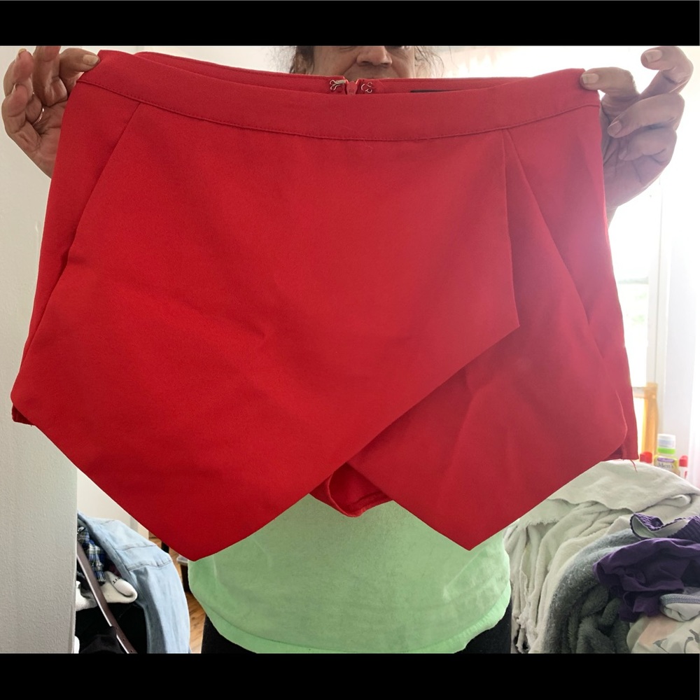 Red skort